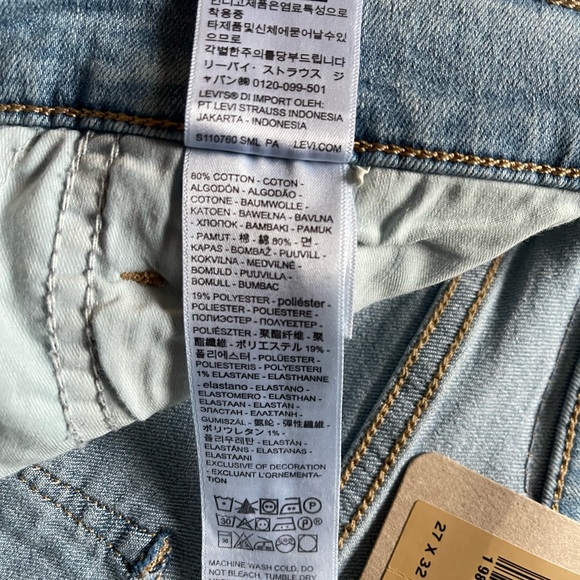 NWT Levi’s 318 Shaping Wide Leg Light Wash Size 27/32 - Picture 13 of 13